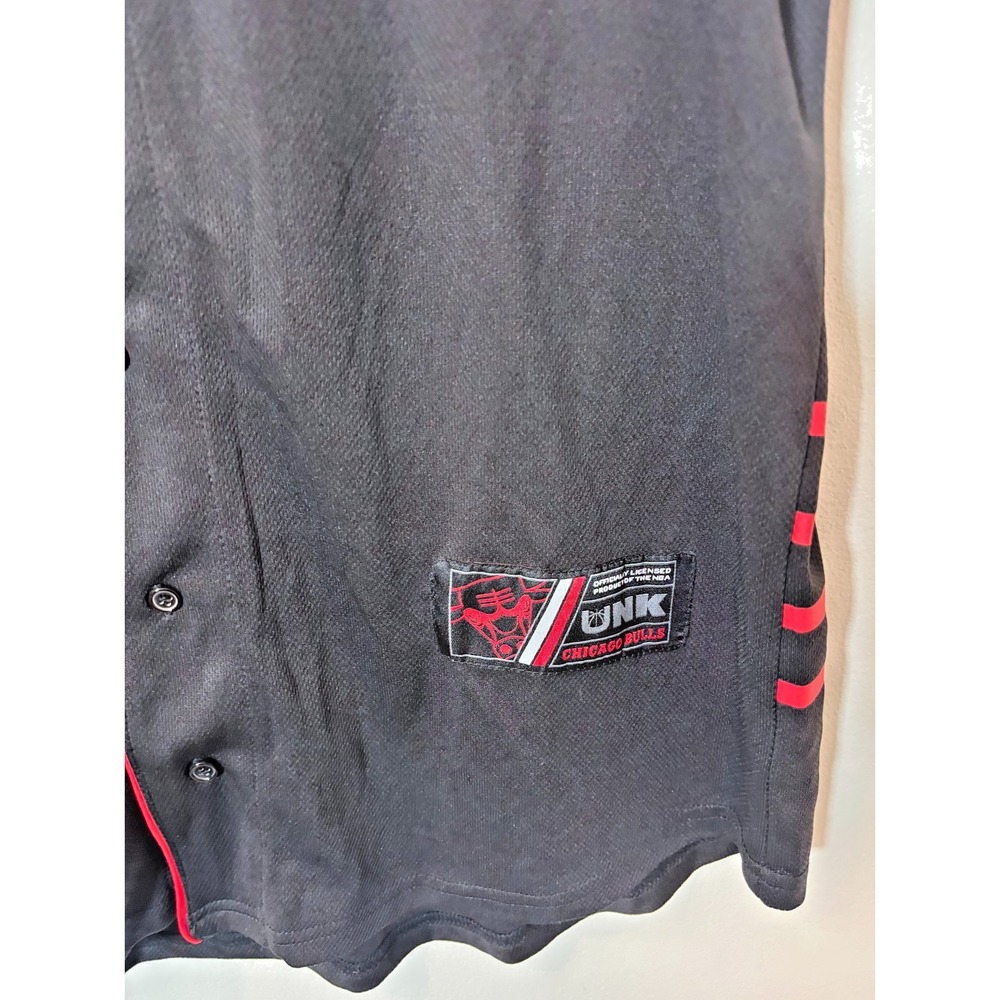 UNK Men's Size Large Chicago Bulls Baseball-Style Jersey Buttons - Picture 2 of 7